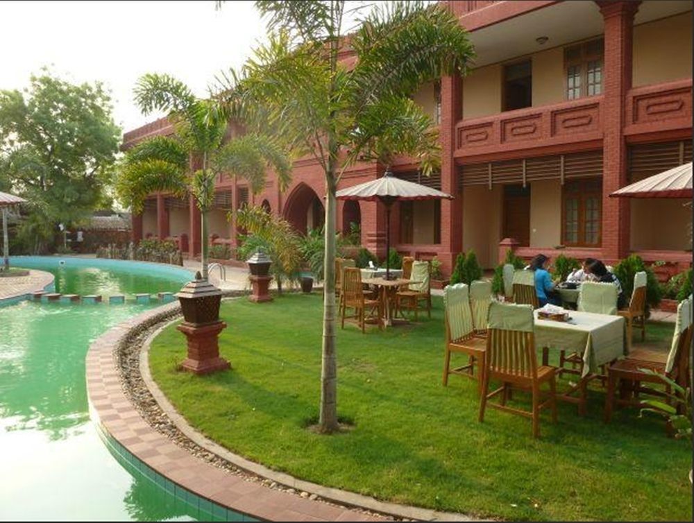 Sky Palace Hotel Bagan Extérieur photo