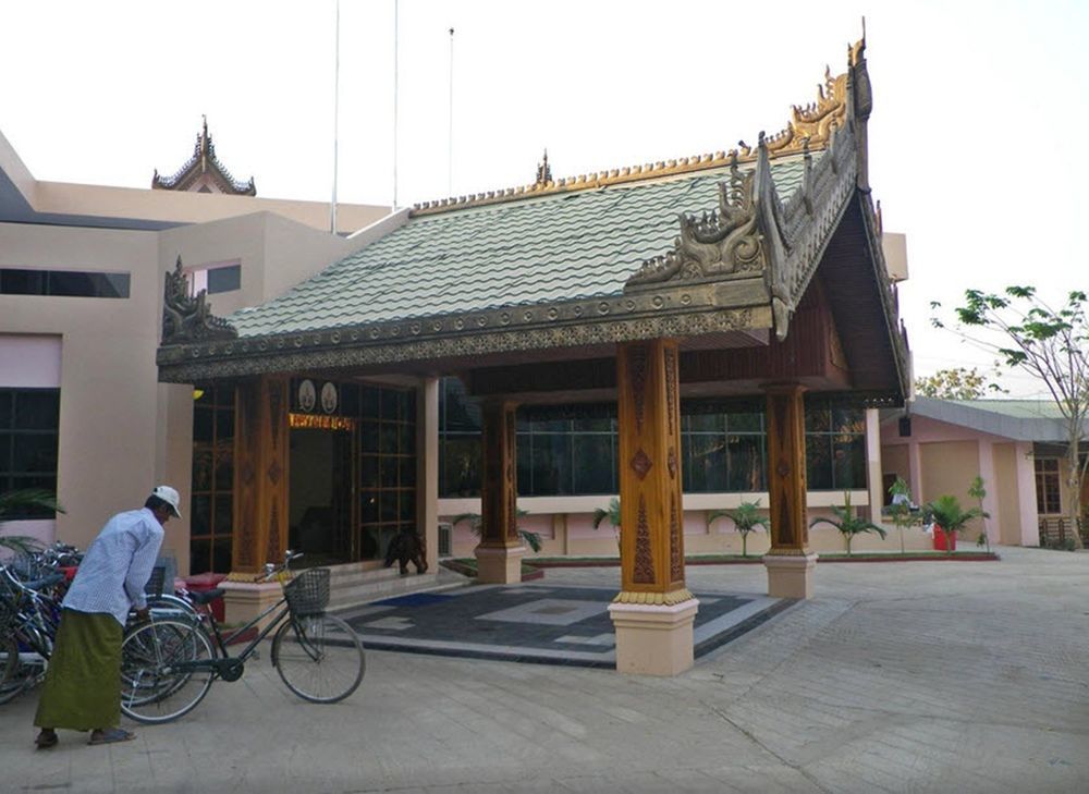 Sky Palace Hotel Bagan Extérieur photo